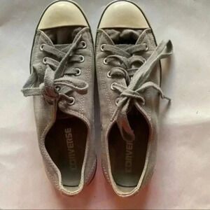 Converse, all star seasonal ox Charcoal sneakers 
Size 5 men’s size 7 wom…